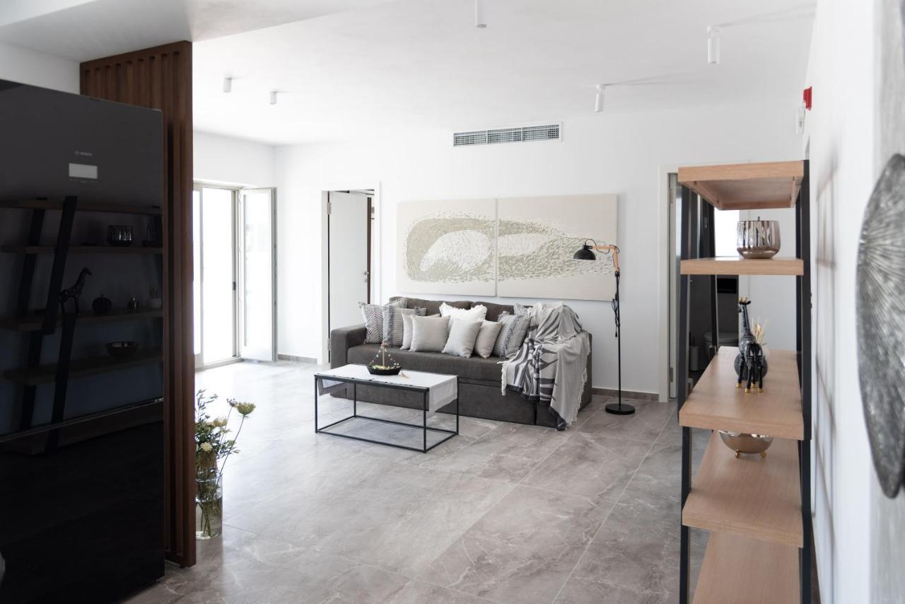 Golden Bay Luxury Villas And Suites Chrisi Akti  Exterior photo