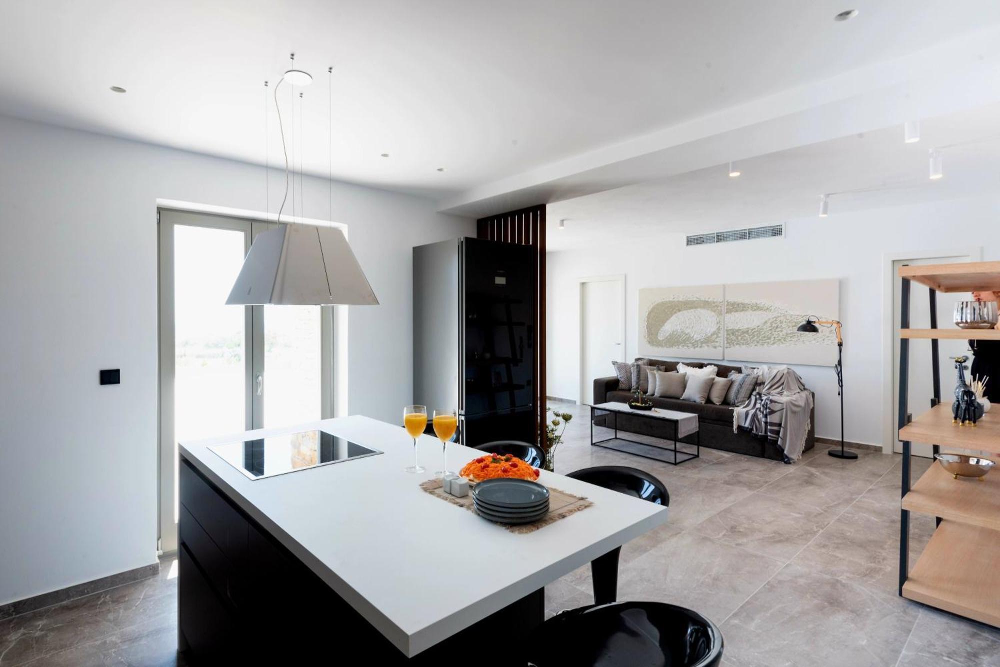 Golden Bay Luxury Villas And Suites Chrisi Akti  Exterior photo